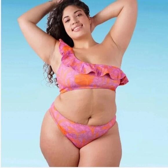 Liberty & Justice The Etu Bikini Ruffle top & bottom top is XL bottom XXL - Picture 2 of 7